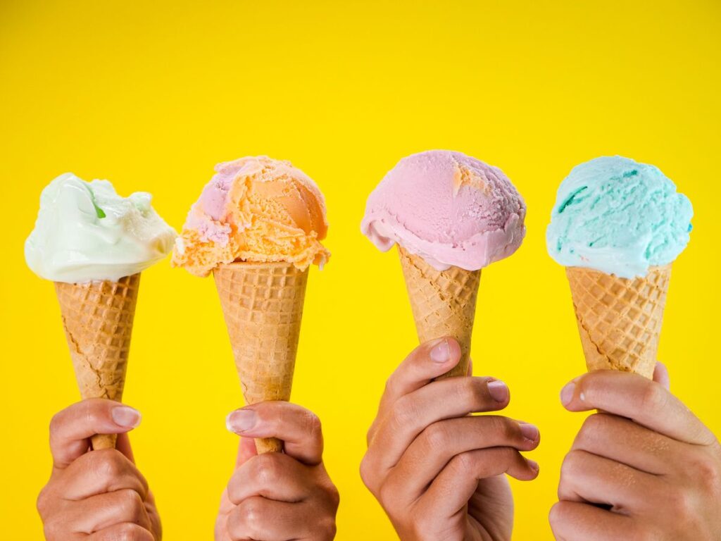 Cucuruchos de helado de colores: el Día del Niño en la heladería