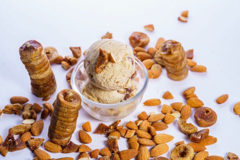 Helado artesanal en tonos caramelo: el gusto de dulce de leche