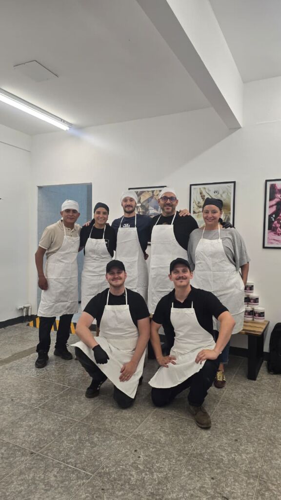 Grupo de alumnos del curso de heladeria artesanal en IFHA Labs