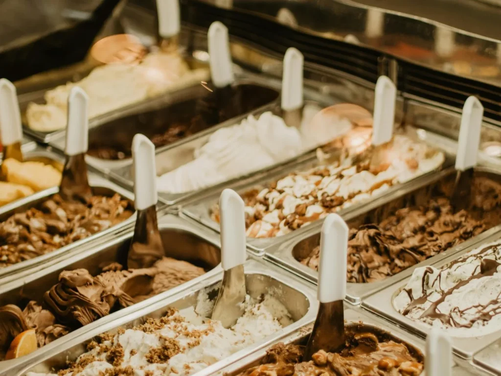 Vitrina de helado artesanal elaborado en las practicas de IFHA Labs
