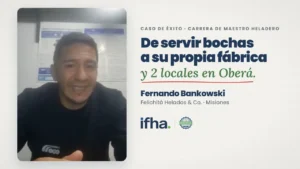 Fernando Bankowski, cofundador y maestro heladero de Felichità, durante la entrevista con IFHA